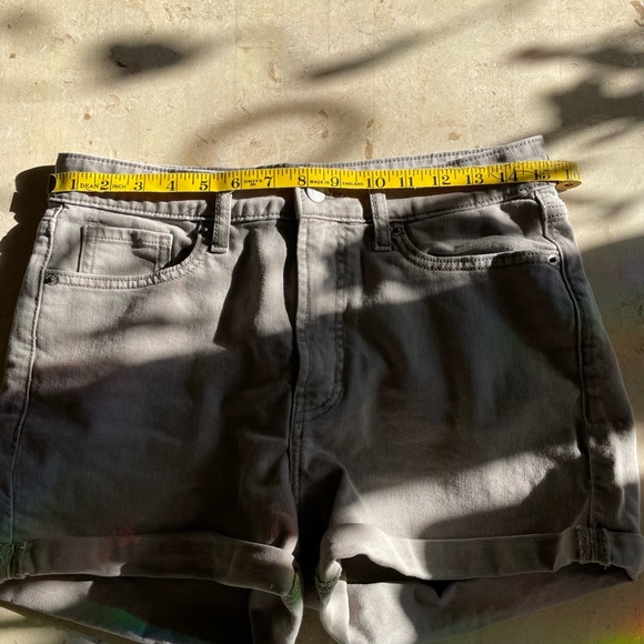 High Rise Shorts - Picture 6 of 7